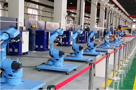 東莞智能轉(zhuǎn)型，車(chē)間用工數(shù)降了八成